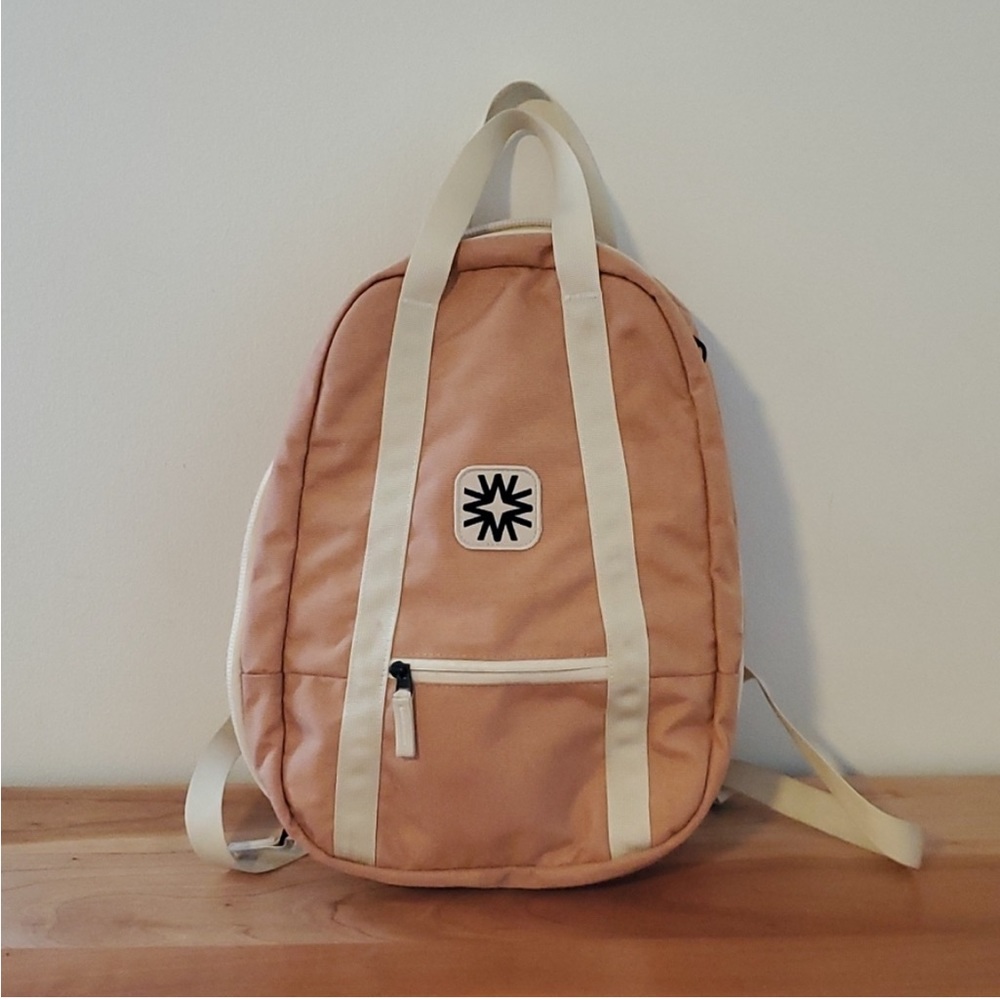 Arrow pack in peach